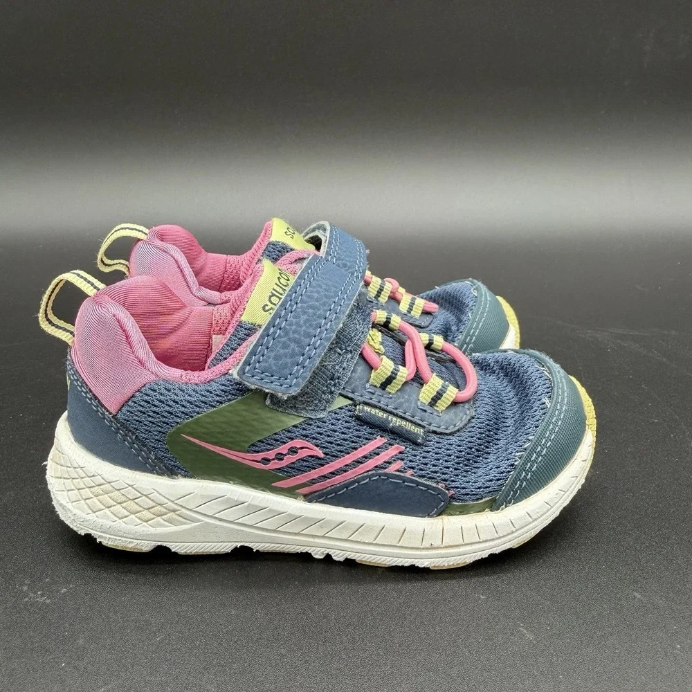 Saucony Wind Shield running shoes size 7m Toddler Pink Navy Blue